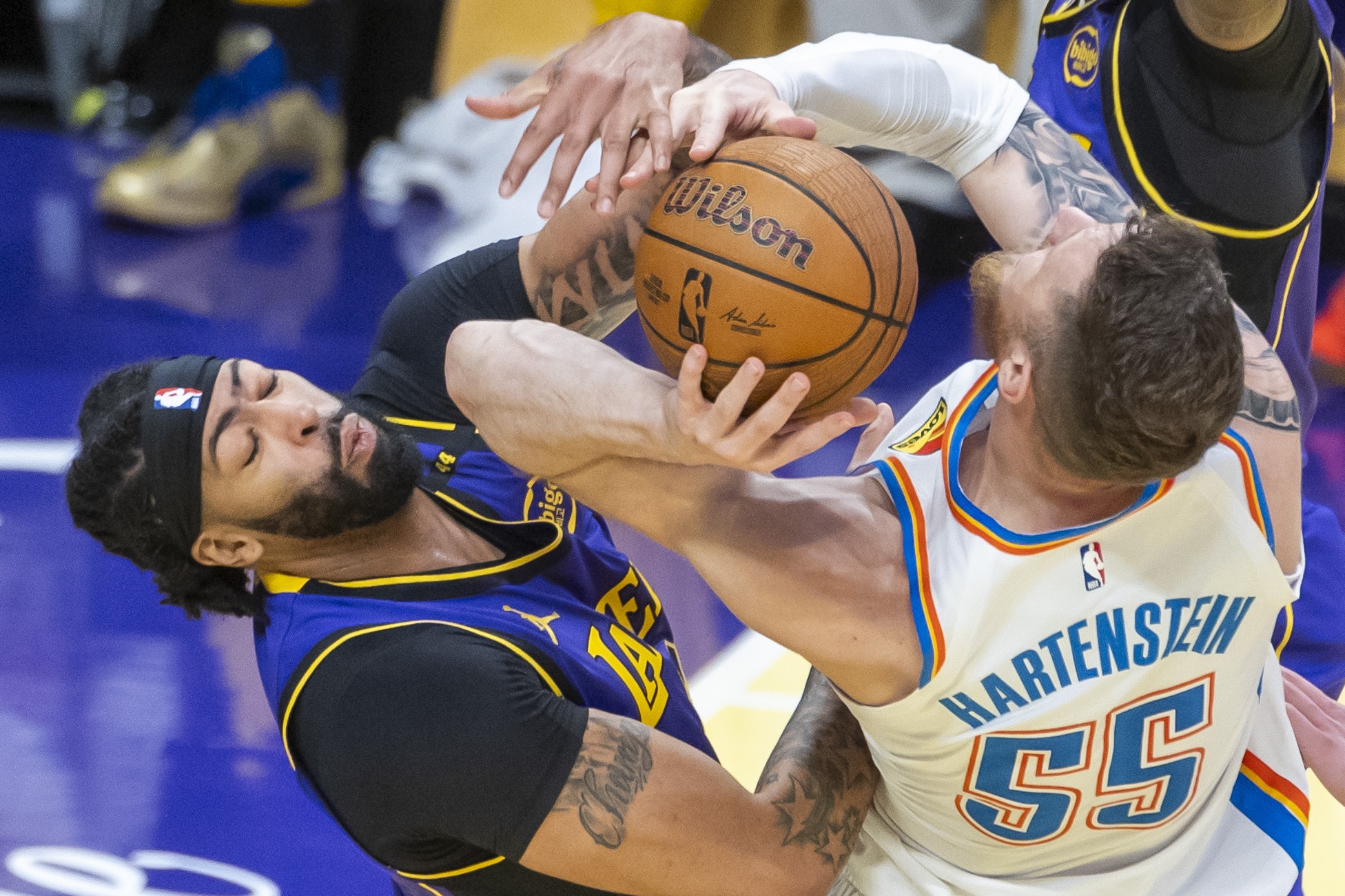 巴克利:獨行俠目前在西部僅次于雷霆 火箭在系列賽贏不了獨行俠