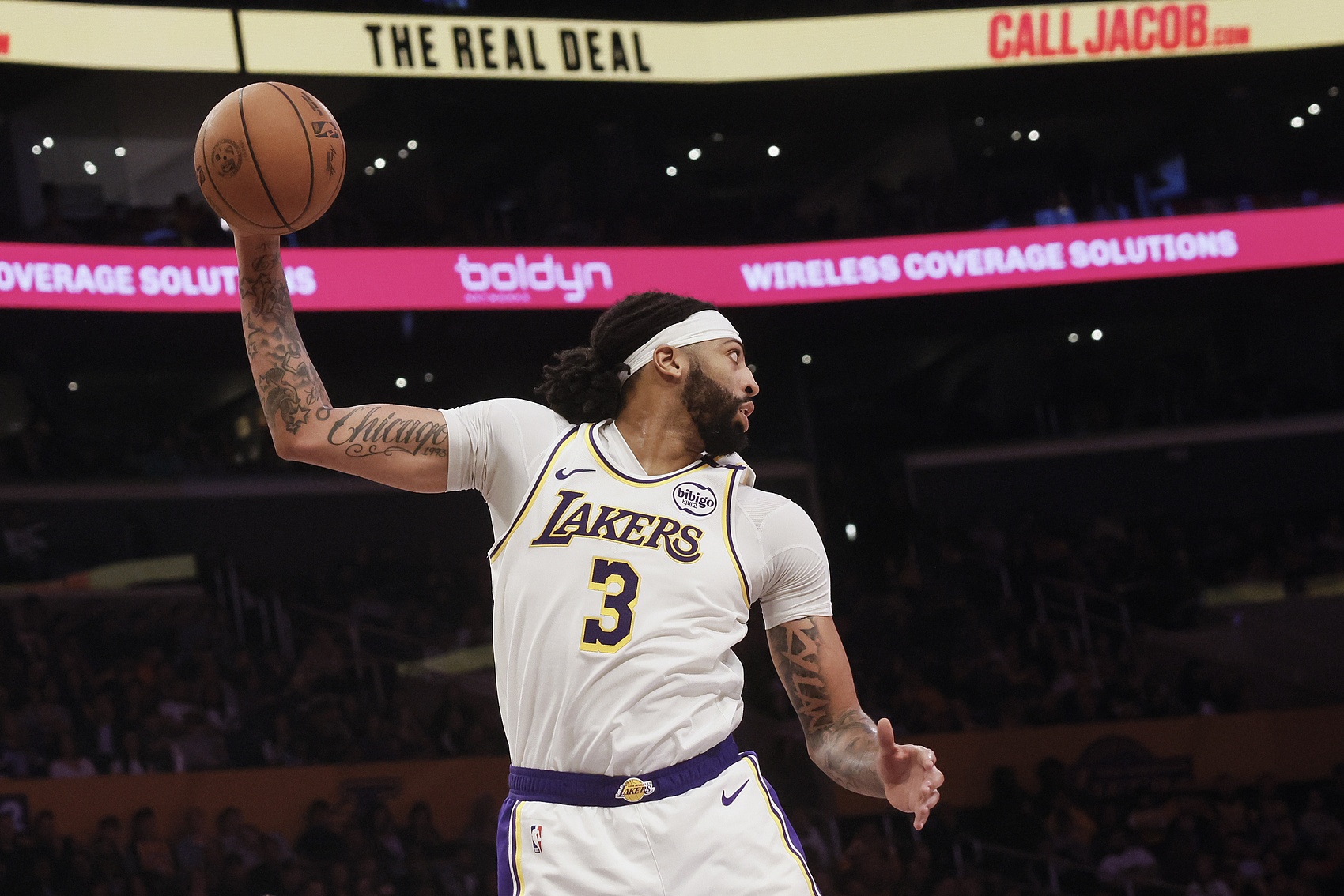 魔術(shù)師:濃眉正打出MVP級(jí)賽季 會(huì)讓獨(dú)行俠變好 他也終于能打4了