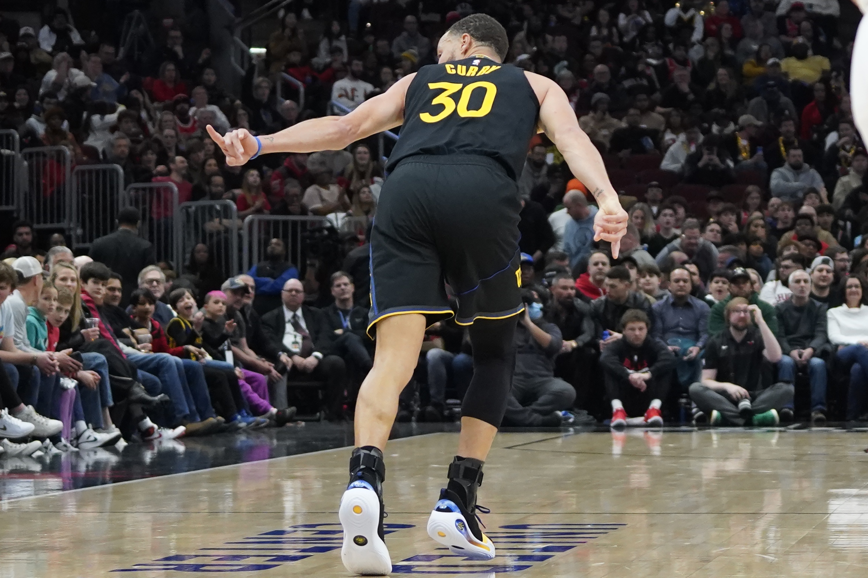 庫里:現在有種安心的感覺 每個回合都沒那么難了